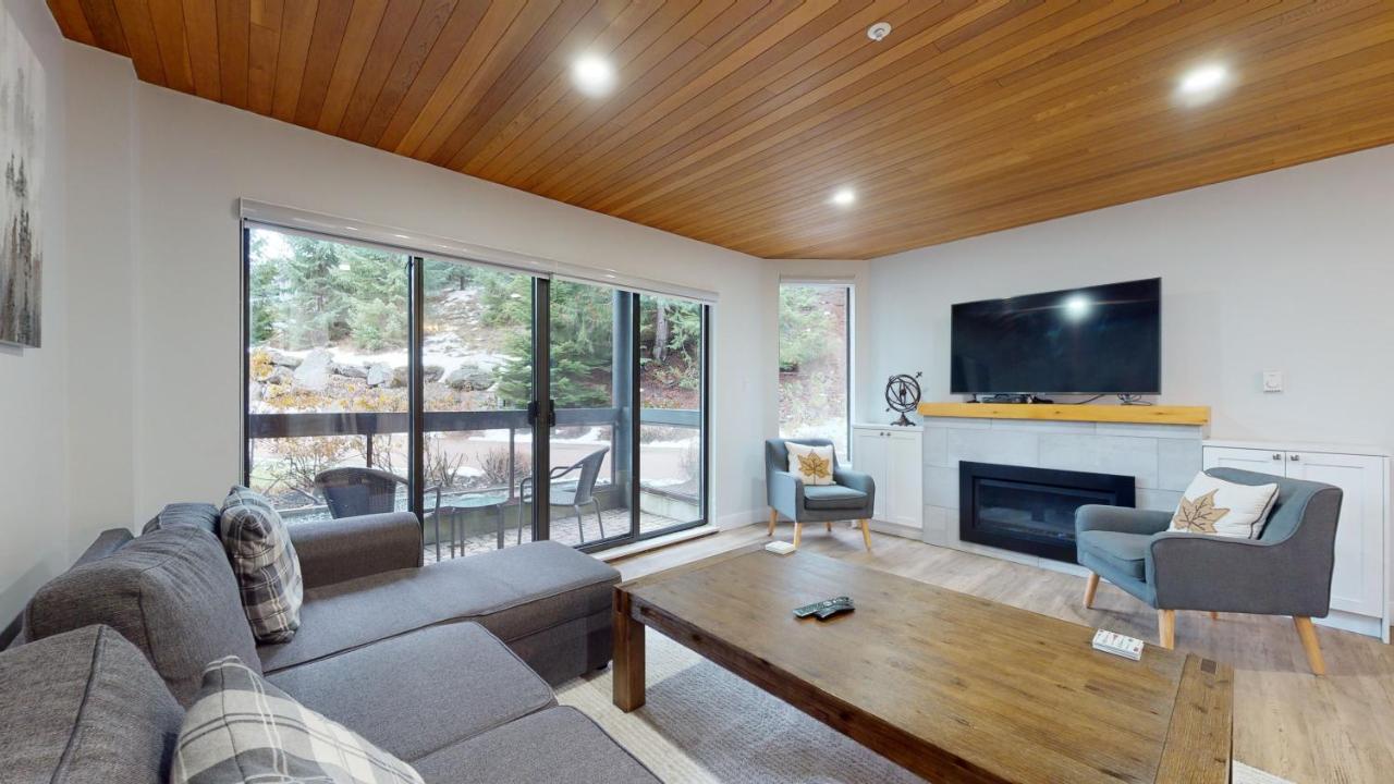 Ironwoods On Blueberry Hill By Whistler Blackcomb Vacation Rentals Exterior foto